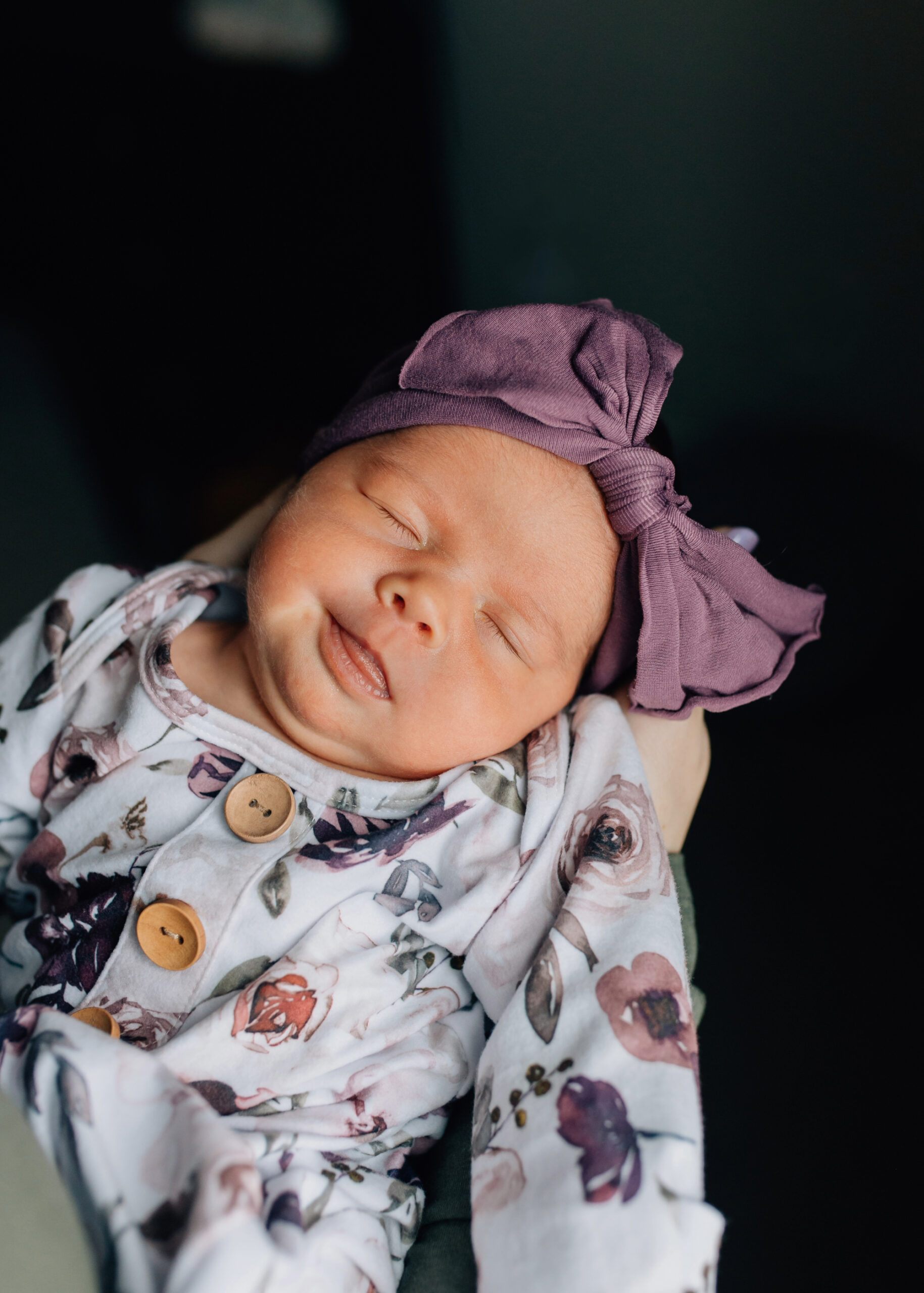 Newborn lifestyle photographer