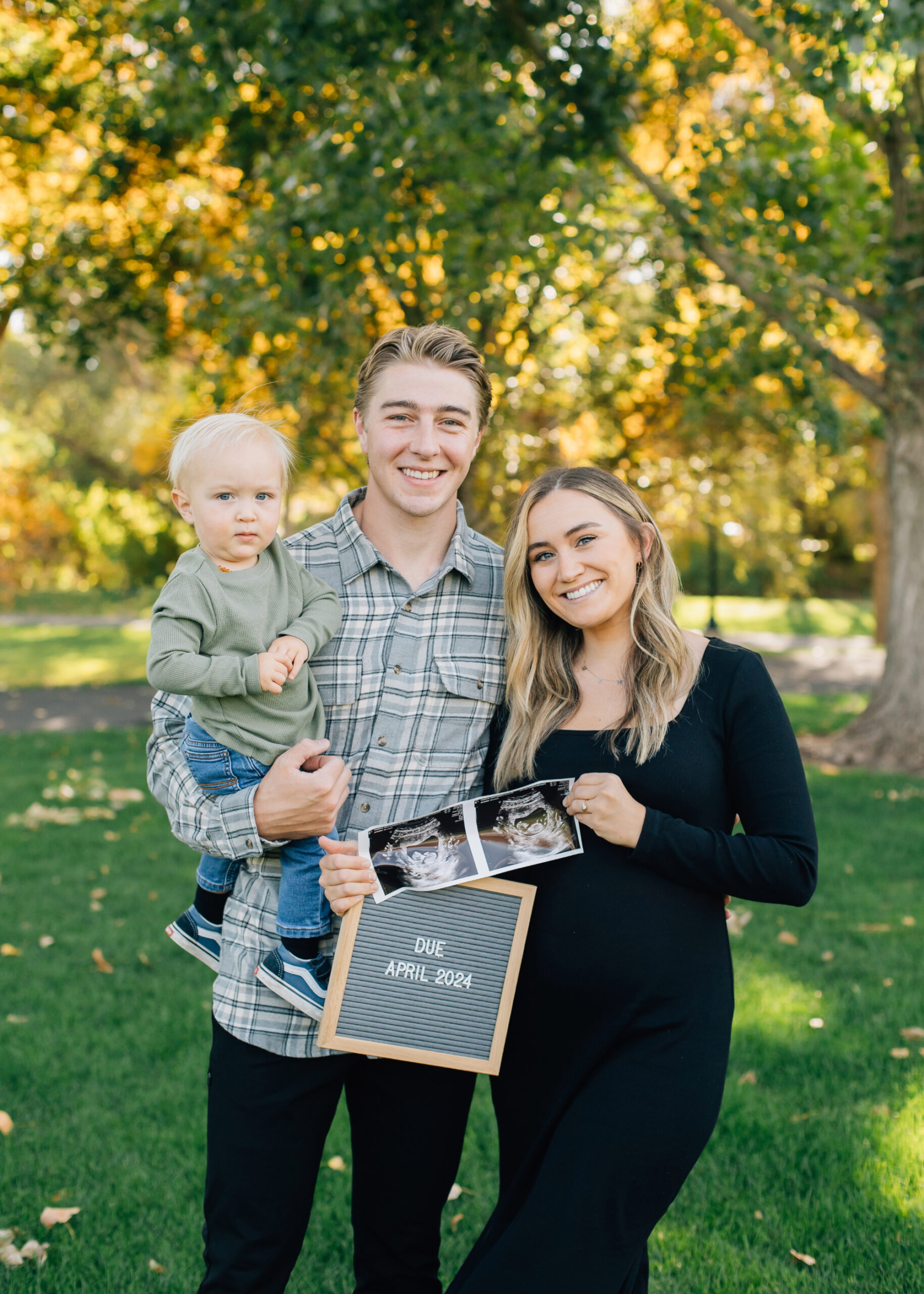 Utah pregnancy announcement photos