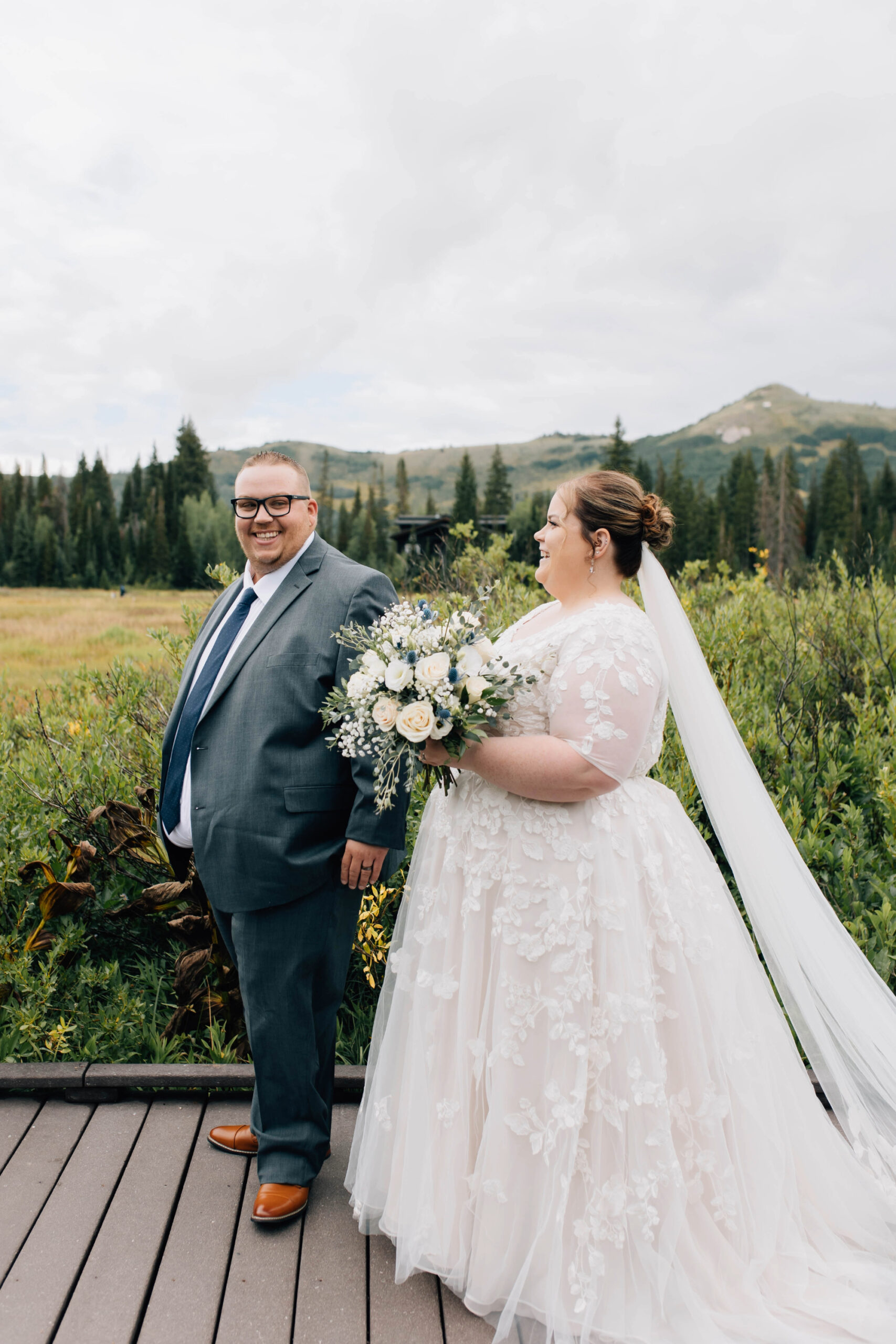 First look wedding photos