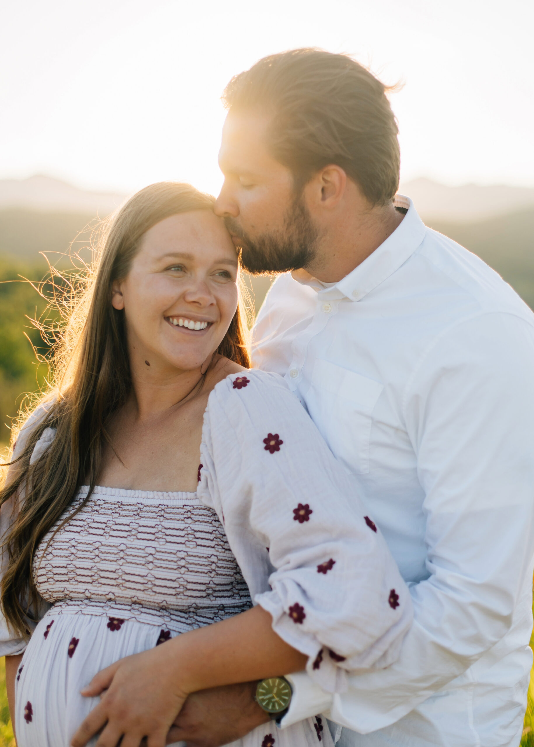 Golden hour maternity pictures