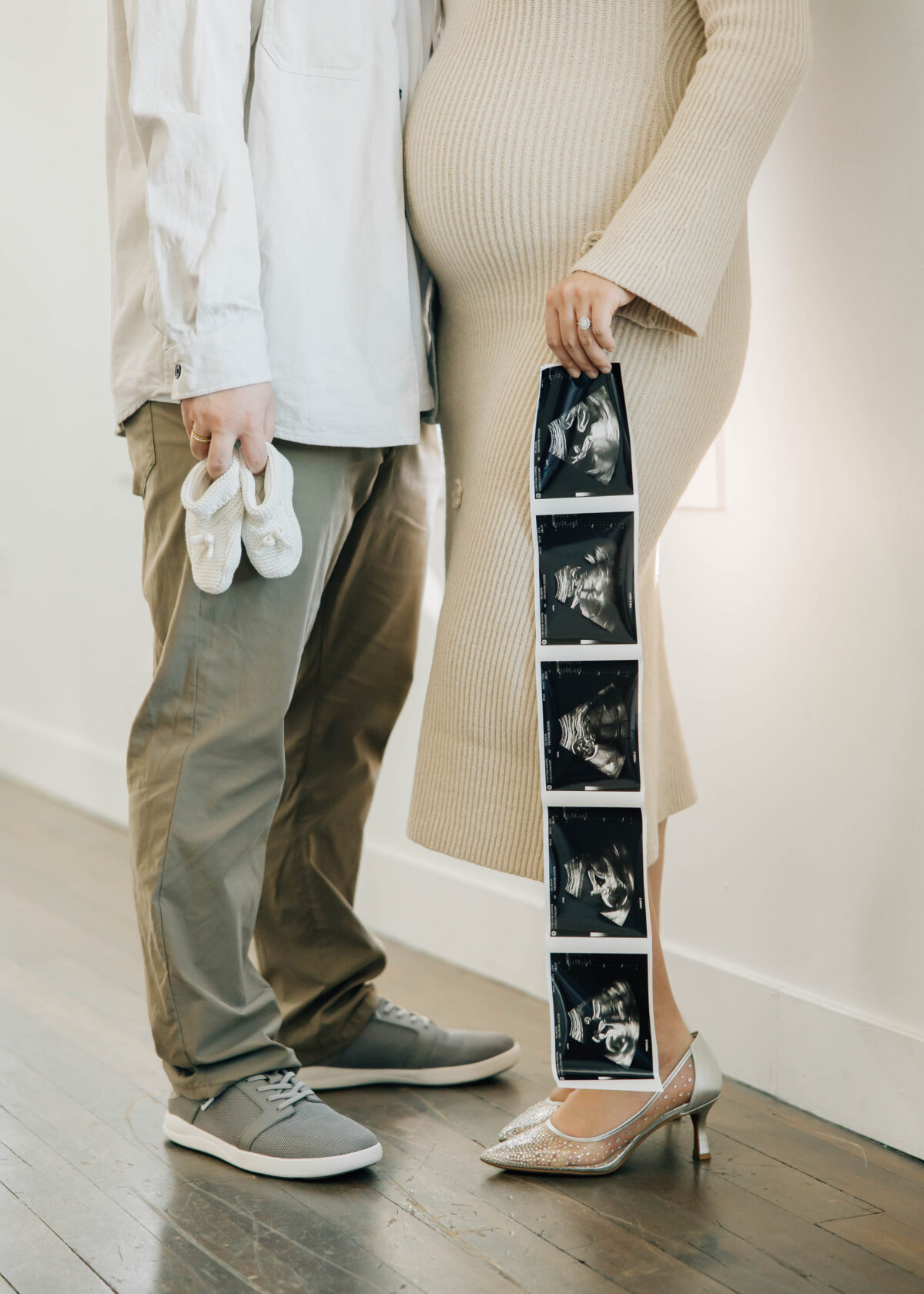 Pregnancy announcement photos