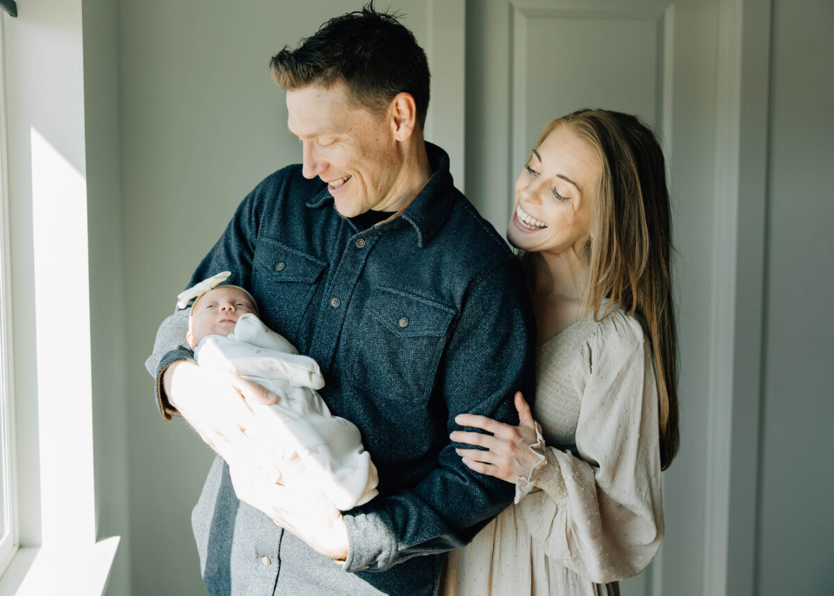 Family newborn lifestyle photographer